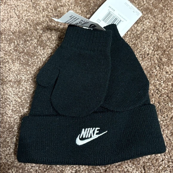 Nike toddler 2 piece hat and mitten set 2T-4T New - Picture 1 of 2